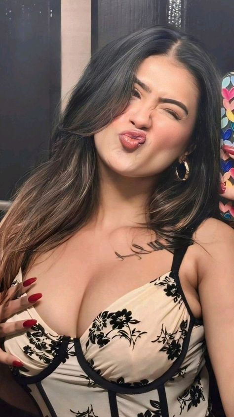 Book Call Girls in Lahore | 03148898885 | Luxury Call Girls Agency